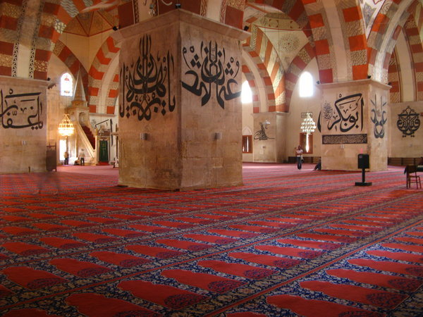 inside the Eski Camii