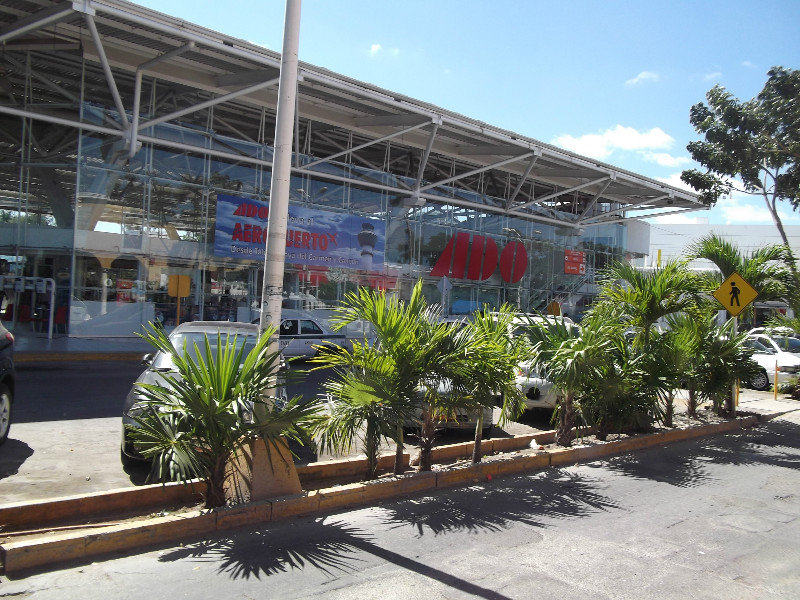 ADO Cancun Centro bus depot