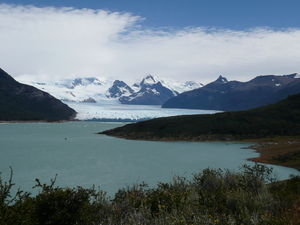 Perito Moreno von weitem