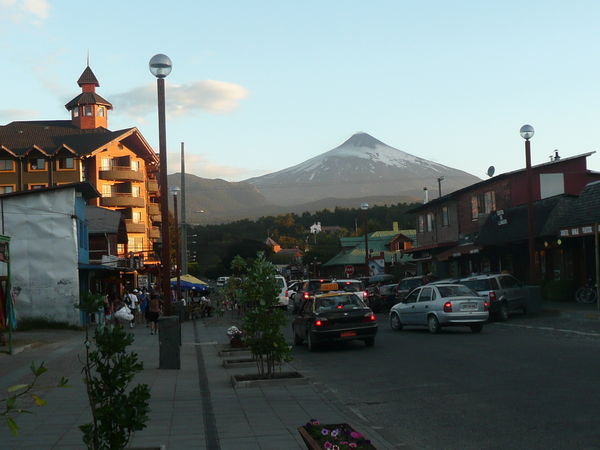 Volcán Villarrica von Pucon aus gesehen