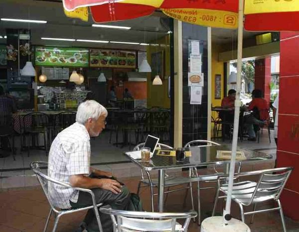 Internet cafe in Little India