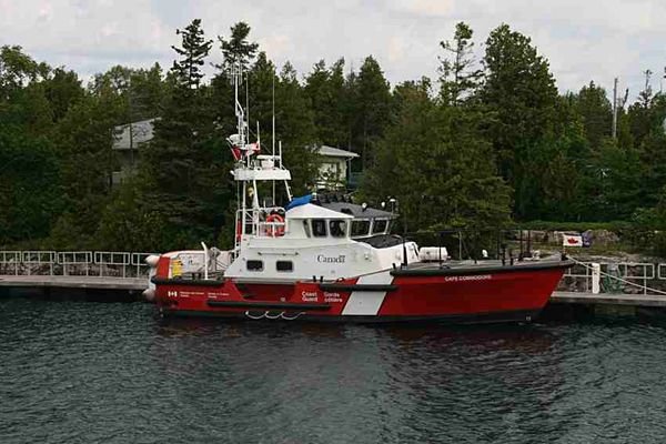 Rescue boat Commodore