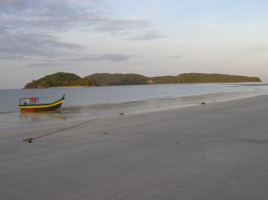 Morning view of neighbouring island from Pantai Cenang (2)
