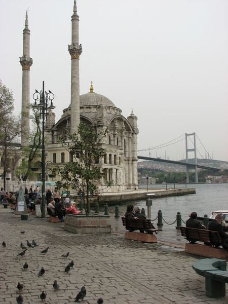 Mosquée et pont du Bosphore
