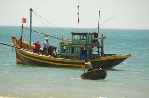 A vietnamese round boat off Mui Ne