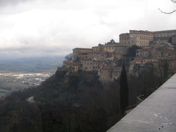 Side view of Todi...