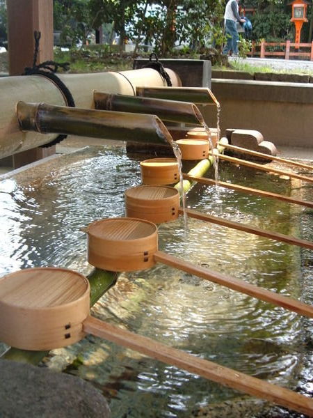 purification at Yasaka-jinja