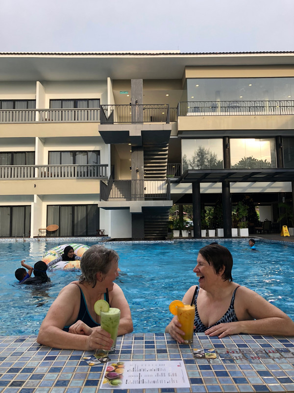Drinks at (or in) the pool