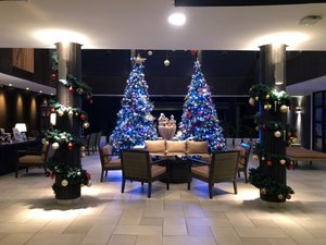 Hotel lobby ho,ho,ho 🎅