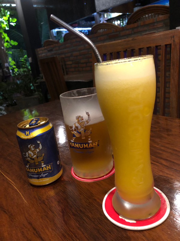 Fresh pineapple 🍍 juice and Cambodian beer