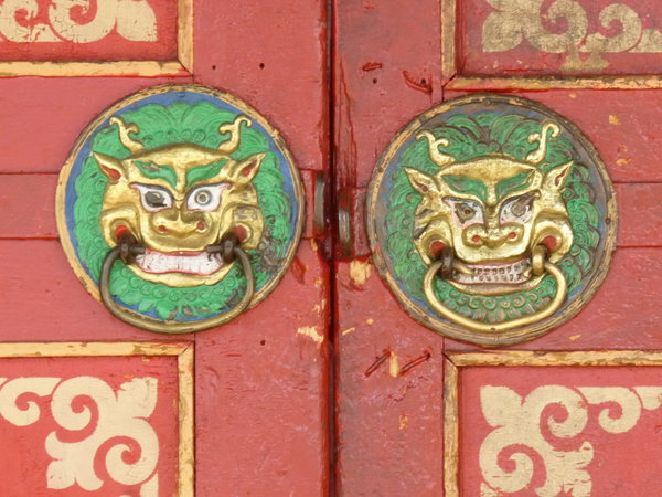 Dragon door handles