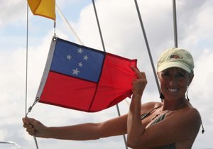 Raising the Samoan flag