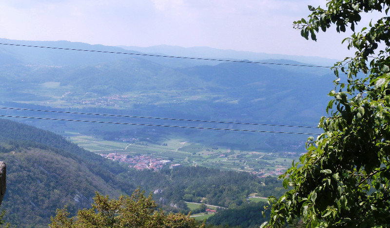 P1020950 Valley above Ajdvoscina