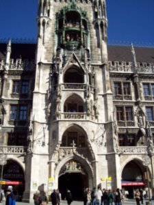 Munich Glockenspcheil