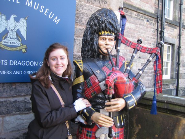 Me and a statue of a Scotsman