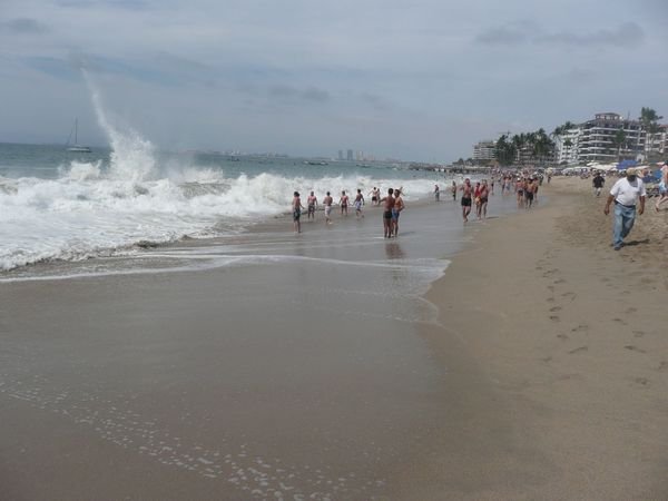 Huge wave on Los Muertos Beach