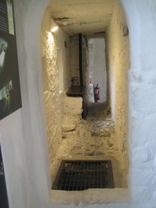 Side room for dungeon entrance