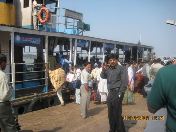 Ferry across the Ganga
