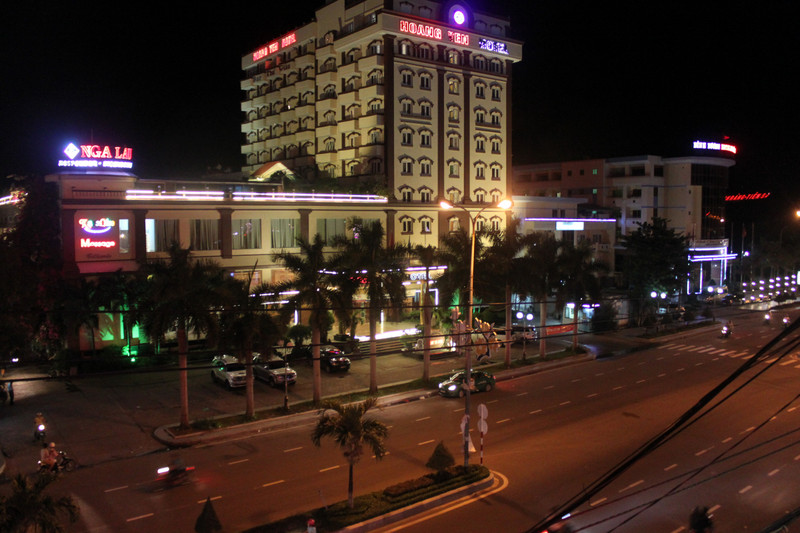 Quy Nhơn city at night