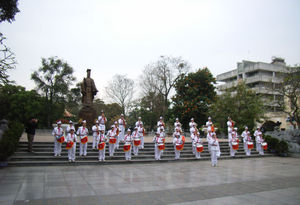Statue of King Lý Thái Tổ 