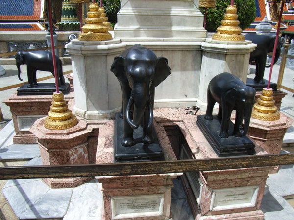 Elephant statues at the Grand Palace