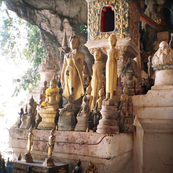 Buddha statues at Pak Ou cave