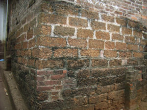 Lateritic bricks (gạch đá ong)