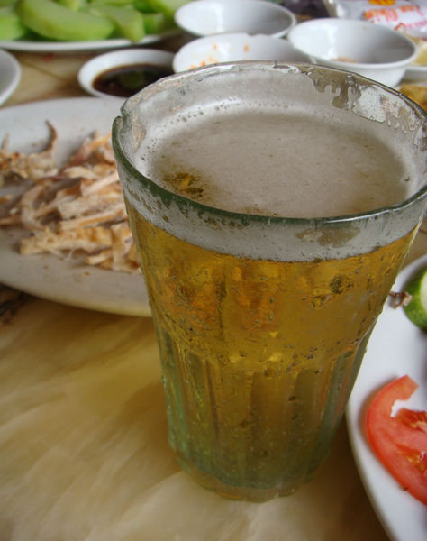 Bia Hơi (Vietnamese fresh beer)