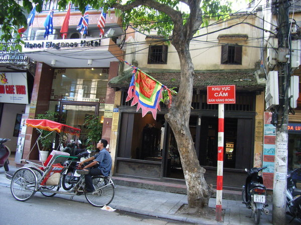 House No. 87 on Mã Mây street 