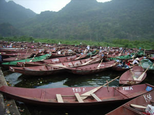 Boats on the Yến stream