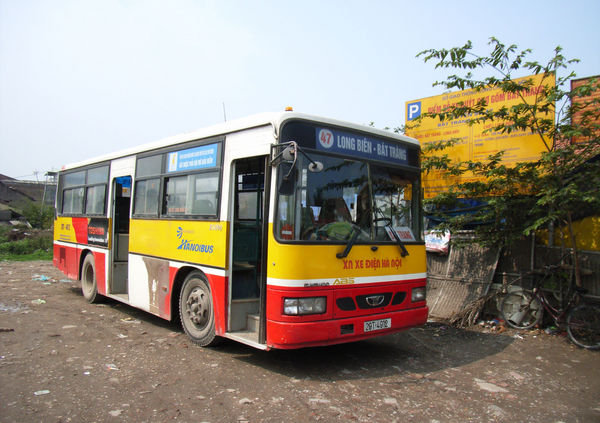 Bus No. 47 from Long Biên to Bát Tràng