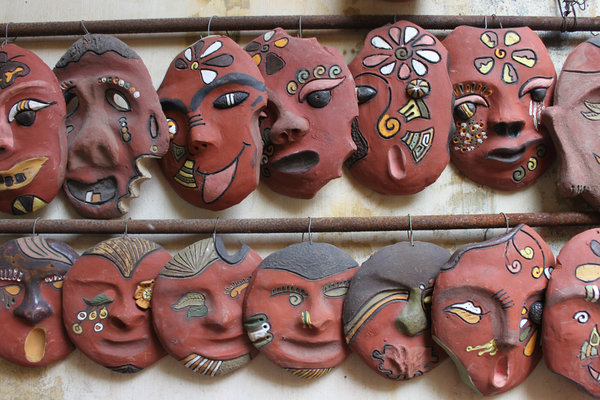 Ceramic masks at the market
