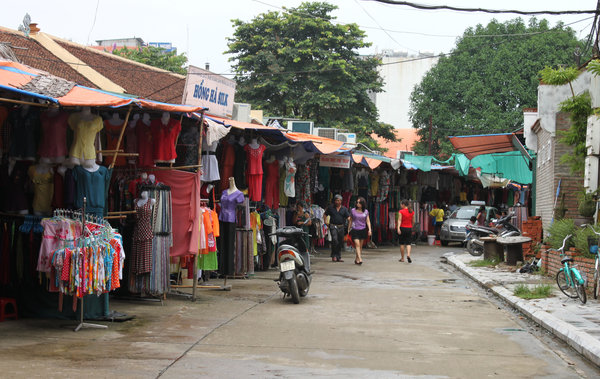Vạn Phúc silk market