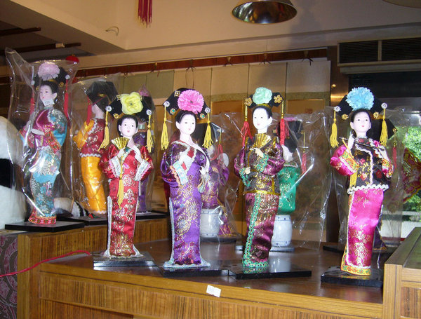 Chinese dolls 