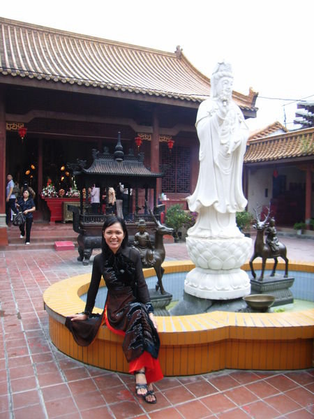 Guan Yin statue (Quan Âm) 
