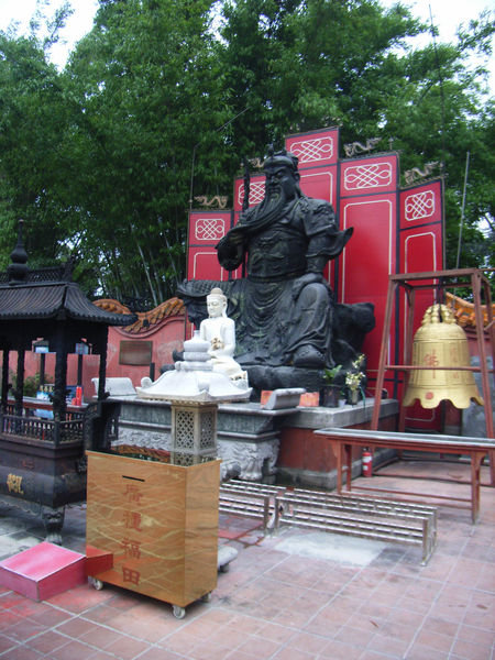 Guan Gong statue (Quan Công)