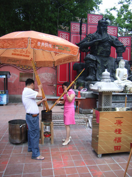 Guan Gong statue (Quan Công)
