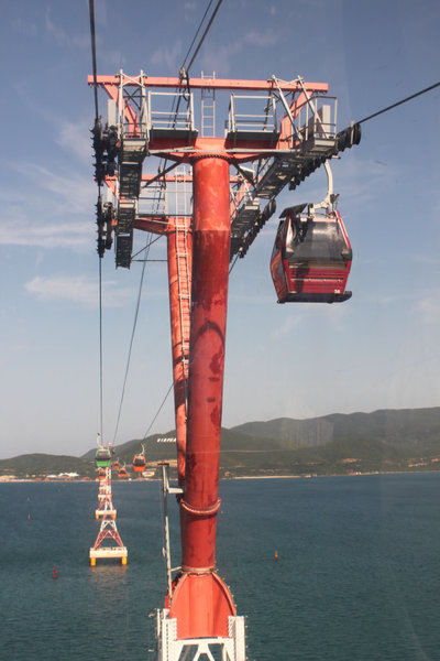 Cable car to Vinpearl Land in Nha Trang
