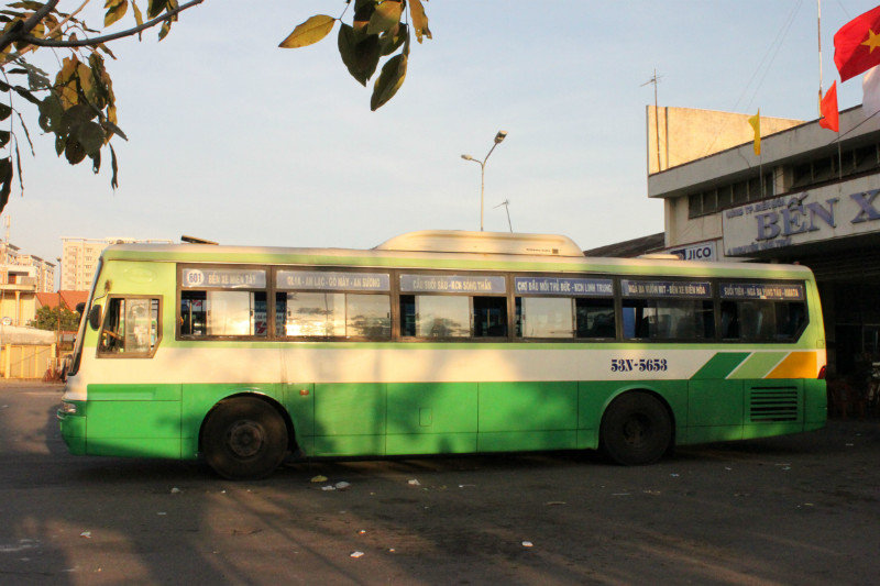 Green bus in Sài Gòn