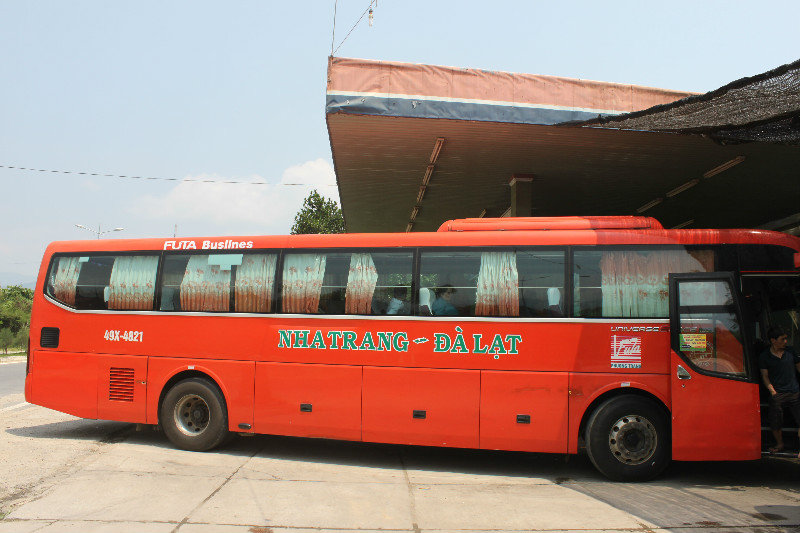 Bus from Nha Trang to Đà Lạt