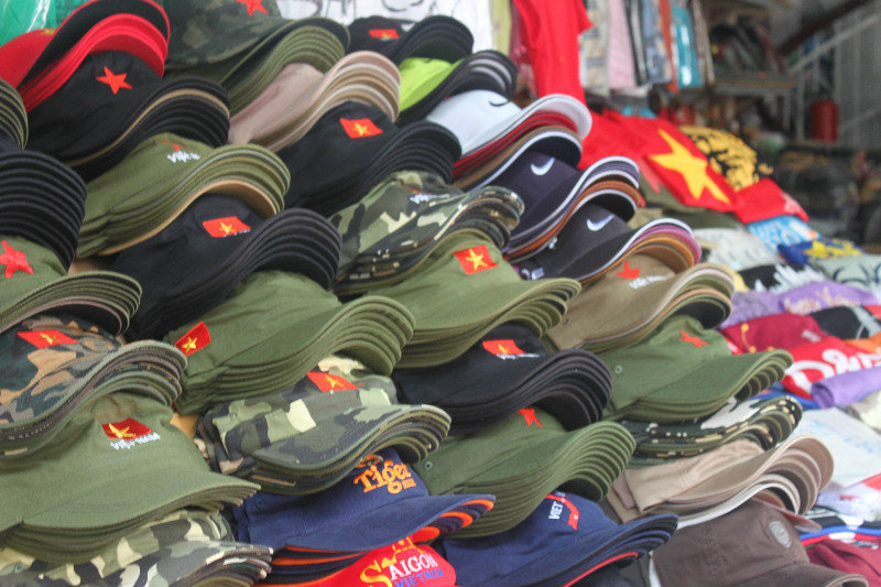 Hats with Vietnam flags - Sài Gòn