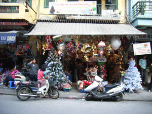 A shop on Lương Văn Can street