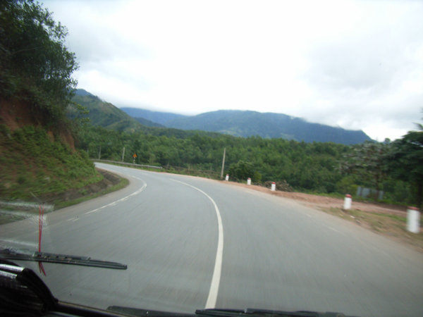 National Highway No. 9 on Vietnamese side