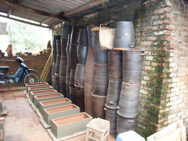 Ceramic products at Mr. Cương's house