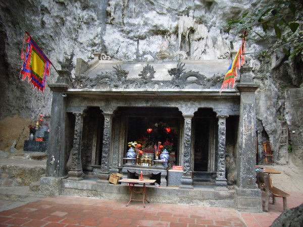 Trần temple