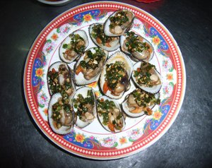 Grilled oysters - Buôn Mê Thuột city, Central Highlands