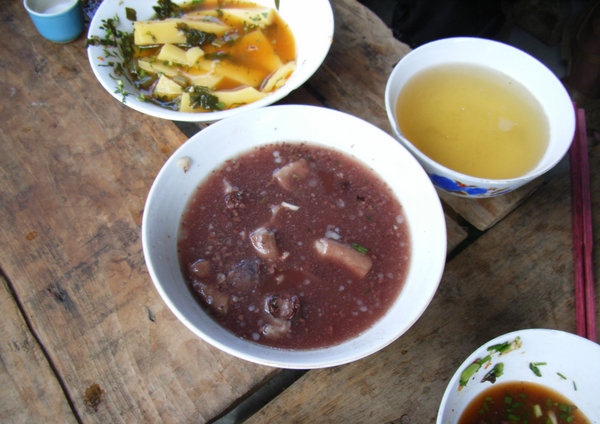 Favorite food "thắng cố" of the locals