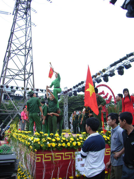 A stage under Long Biên bridge
