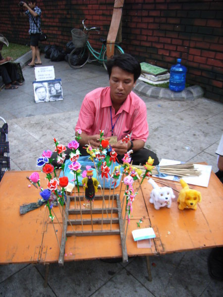 "Tò He" - one of the traditional toys 