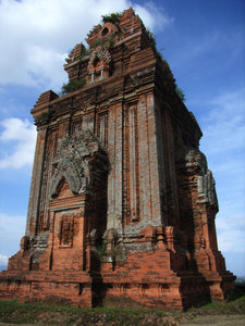 Main tower in Bánh Ít group, Quy Nhơn